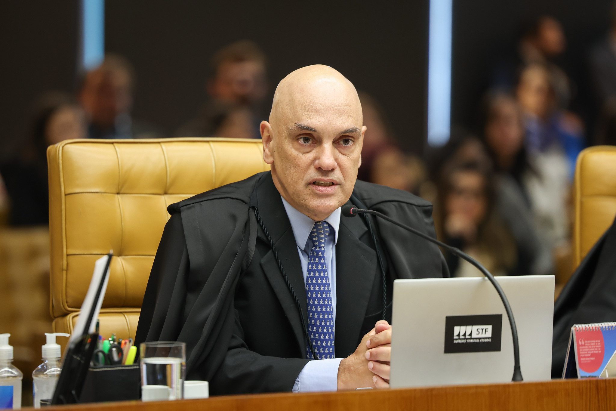 Moraes valida escala com mais de seis dias seguidos de trabalho e expõe o que Brasília insiste em ignorar